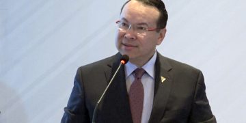 Efectos en la inversión Extranjera, en costos el dinero, en el mercado bursátil, y en la calificación de bancos, son los impactos de la baja de calificación de Fitch