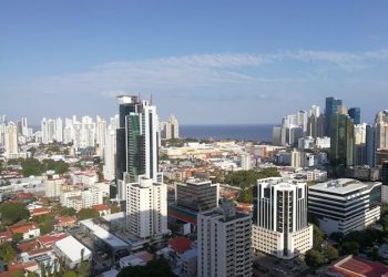 Fitch Ratings cambia perspectiva de negativa a Estable y mantiene calificación de Panamá en BBB-