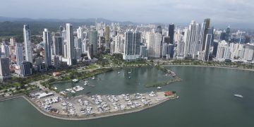 Panamá se mantendrá en la lista de paraíso fiscal de la Unión Europea, el gobierno afirma que ha cooperado