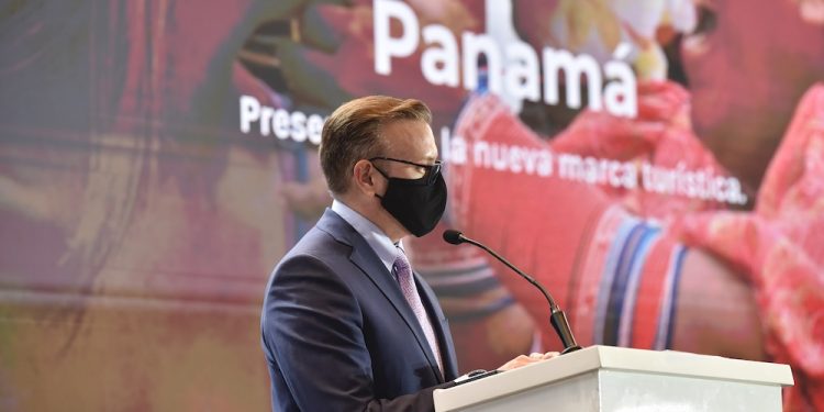 Panamá lanza marca turística anclada en el eslogan «Vive por Más»