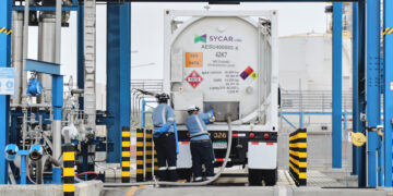 Realizan primera exportación de contenedores de GNL desde Panamá a Sur América