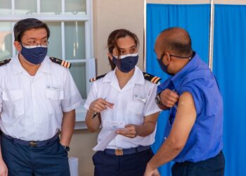 Continúa vacunación a marinos y gente de mar que llegan a los puertos panameños