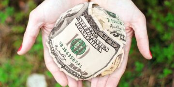 Panamá tiene el mayor porcentaje de mujeres incluidas plenamente al sistema financiero en la región, pero tiene brechas de género