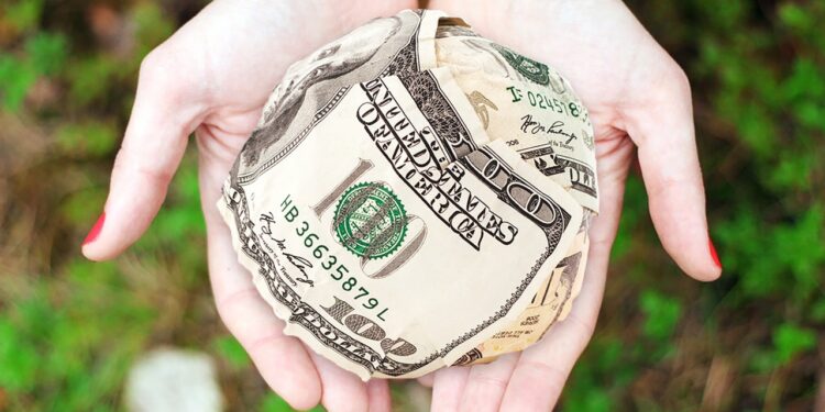 Panamá tiene el mayor porcentaje de mujeres incluidas plenamente al sistema financiero en la región, pero tiene brechas de género