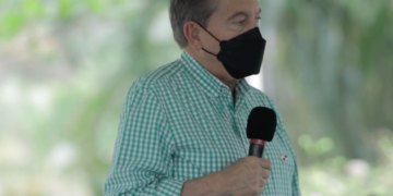 «No es prudente dejar de usar mascarillas», dijo el presidente Cortizo