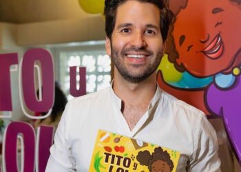 Panameño gana premio internacional por su libro Tito y Lola descubren Panamá comiendo