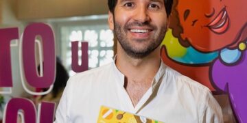 Panameño gana premio internacional por su libro Tito y Lola descubren Panamá comiendo