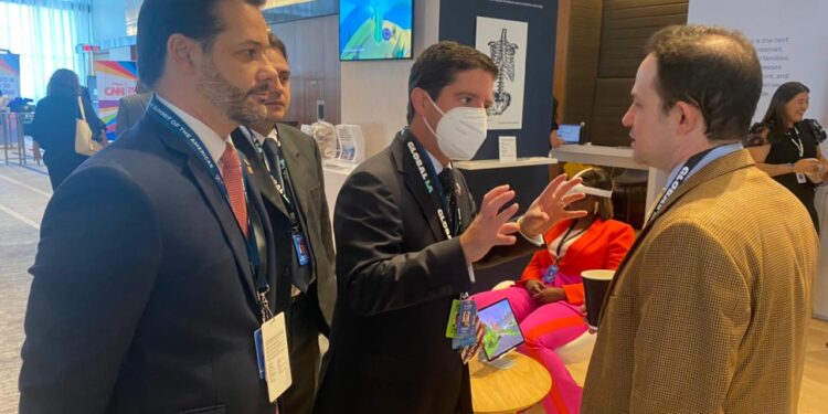 Ministro de Comercio presenta ventajas de Panamá a ejecutivos de Amazon, Meta, Motion Picture Association y GSK