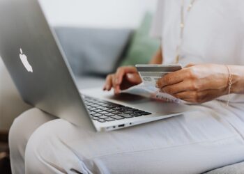 Hoy, 1 de cada 2 panameños utiliza canales digitales para transacciones financieras