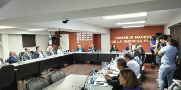 Empresarios hacen llamado a diálogo , mientras se mantiene cierres y huelgas