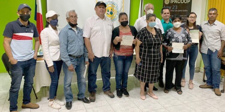 IPACOOP entrega US$40,000 a cooperativas de Chiriquí y Bocas