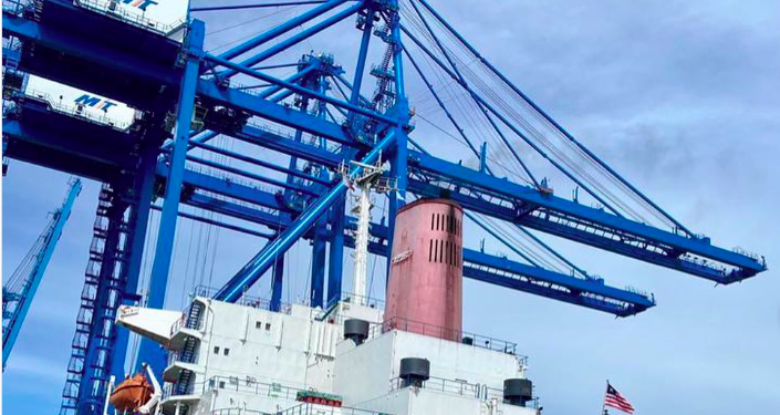 Puerto de Manzanillo en Panamá adquiere dos nuevas grúas pórtico super post-Panamax