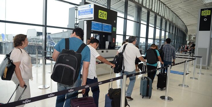 Panamá elimina medidas sanitarias incluyendo las aplicadas a viajeros que ingresan al país