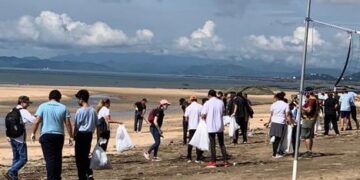 Con la participación de más de 500 personas, ADEDAPP se sumó a la Limpieza Mundial de Playas con una actividad en Veracruz