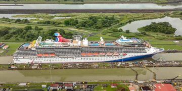 Empieza temporada de cruceros por el Canal de Panamá