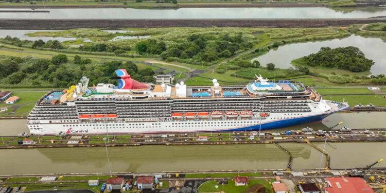 Empieza temporada de cruceros por el Canal de Panamá