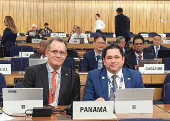 Prácticos del Canal de Panamá analizan mejoras para la seguridad de marinos en reunión de la OMI