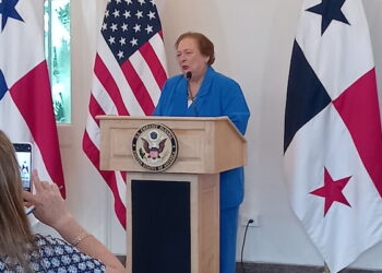 Embajadora de EEUU en Panamá “Hay que mejorar todos estos señalamientos que ha hecho Gafi y la Unión Europea”