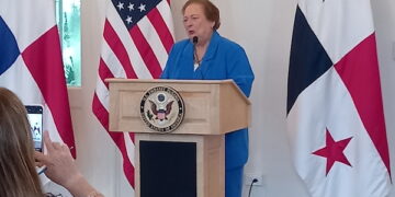 Embajadora de EEUU en Panamá “Hay que mejorar todos estos señalamientos que ha hecho Gafi y la Unión Europea”