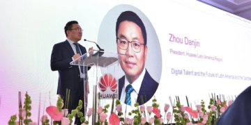 La falta de conectividad y la escasez de personas para las TIC, son dos de los retos de América Latina.