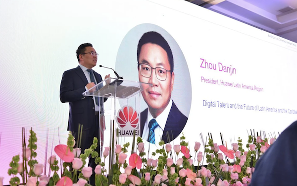 La falta de conectividad y la escasez de personas para las TIC, son dos de los retos de América Latina.