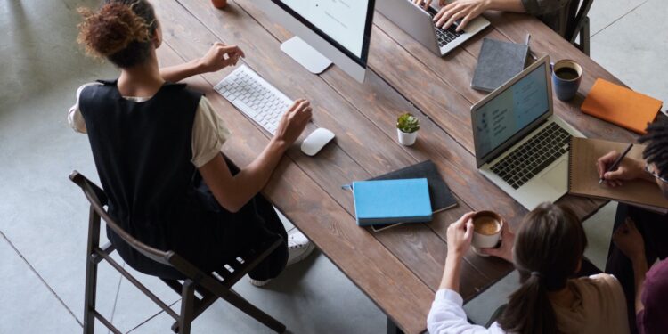 Jóvenes panameños entre los 10 finalistas de Voces, iniciativa del Grupo Credicorp