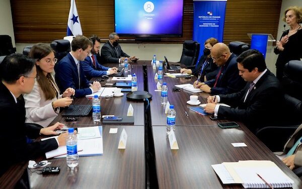 FMI inicia visita a Panamá para revisar economía