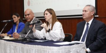 Confianza del consumidor sube un punto, pero se mantiene muy lejos del optimismo