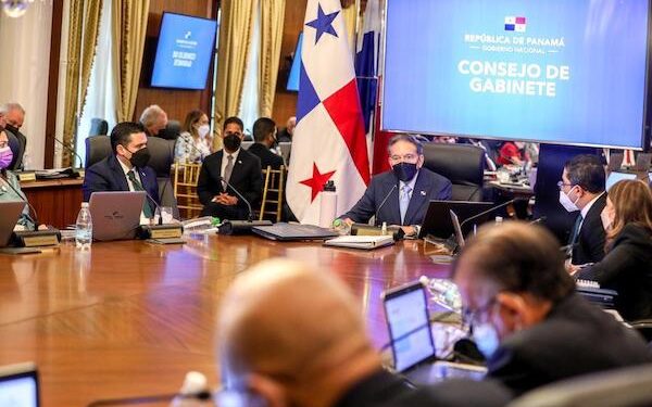 Ministerio de Economía de Panamá traspasará 13 mil hectáreas al Canal de Panamá