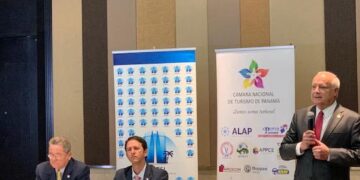 Hoteleros y la Cámara de Turismo de Panamá firman acuerdo de integración para trabajar por el turismo