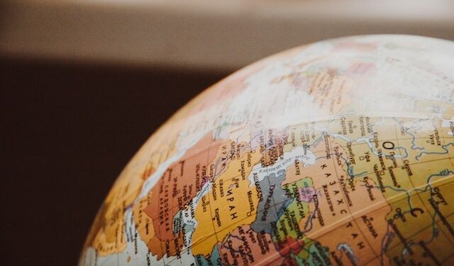 BM: Una desaceleración abrupta y prolongada golpeará con fuerza a los países en desarrollo este año