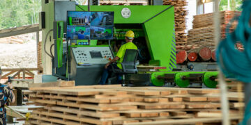 Panamá cuenta con la primera planta procesadora de teca de la región