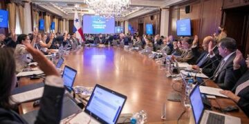 Gobierno presentará a la Asamblea proyecto para regular medicamentos en Panamá