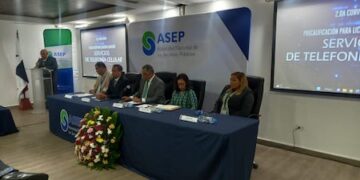 Una sola propuesta, no se logró atraer más empresas para el tercer operador de celulares en Panamá que abandona Digicel