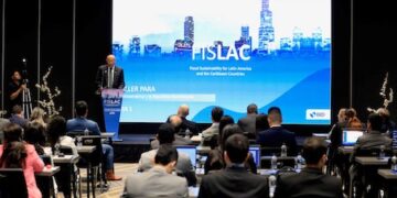 Ministro de Economía de Panamá asegura que manejo prudente de la deuda es clave para la sostenibilidad fiscal