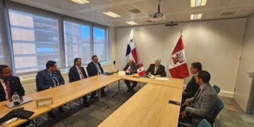 Panamá y Perú firman acuerdo para reconocimiento de formación y titulación de gente de mar