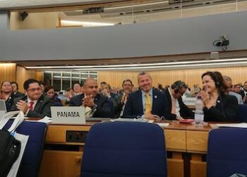 Panameño Arsenio Domínguez elegido nuevo secretario general de la Organización Marítima Internacional (OMI)