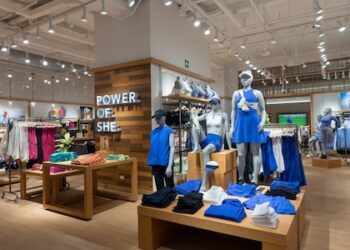 AR Holdings abre primera tienda marca Athleta en Panamá