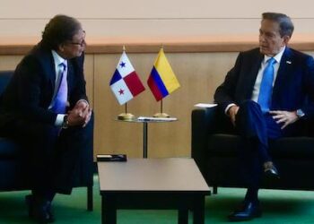 Presidente de Panamá y Colombia se reúnen y hablan sobre migración