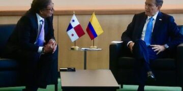 Presidente de Panamá y Colombia se reúnen y hablan sobre migración