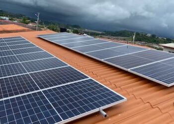 Panamá aumenta los incentivos para el uso de paneles solares eliminando el impuesto de importación