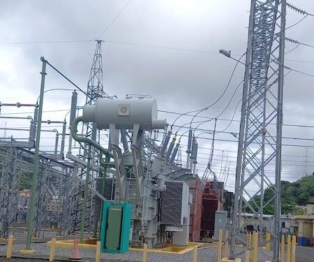 Reportan falta de energía eléctrica y agua en varios puntos de Panamá