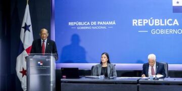 Gobierno de Panamá le dice a las calificadoras que cumplirán con el limite de déficit fiscal