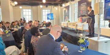 Las empresas deben ser más responsables, éticas y transparentes, también  inclusivas y sostenibles