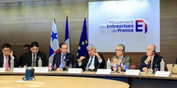 Panamá busca atraer inversión francesa con proyectos de infraestructura en Foro Empresarial en París