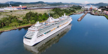 Canal de Panamá espera más de 225 tránsitos durante temporada de cruceros 2024 – 2025