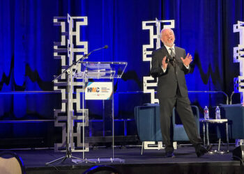 Canal de Panamá considera un gasoducto como parte de su estrategia para diversificar operaciones