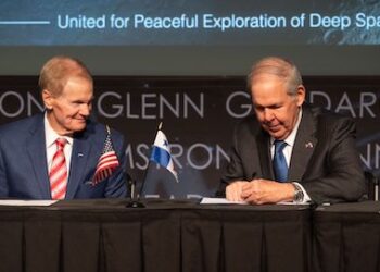 Panamá firma los Acuerdos de Artemis con la NASA para la exploración pacífica del espacio