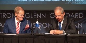 Panamá firma los Acuerdos de Artemis con la NASA para la exploración pacífica del espacio