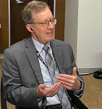 La idea es traer inversores para establecer acuerdos de ensamblaje y empaque en Panamá